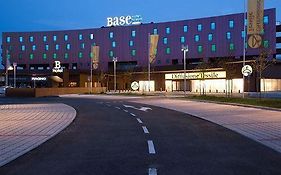 Base Hotel